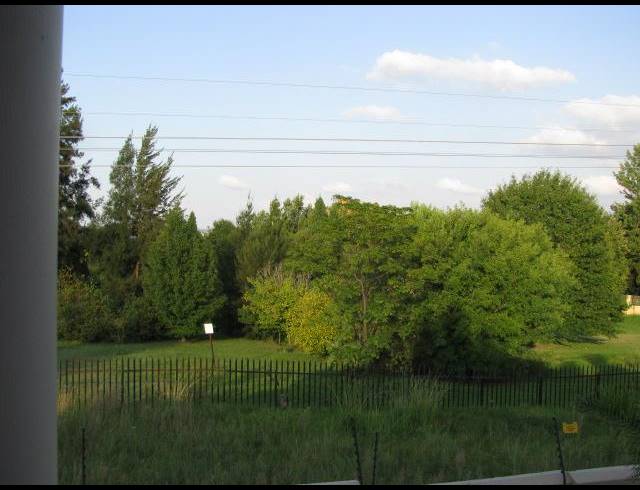 2 BEDROOM PROPERTY TO RENT IN LONEHILL